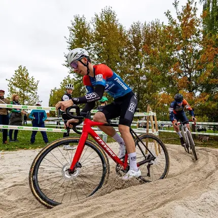 Cyklokrosový víkend: Petr Bodlák dvakrát v TOP 10 na UCI závodech